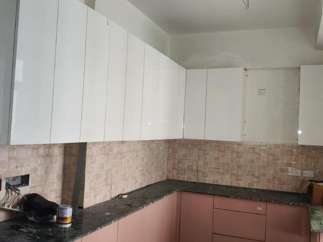 4 BHK Apartment in Sector 107 for resale Noida. The reference number is 19298978
