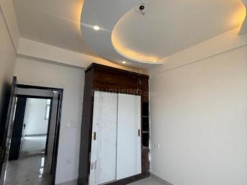 4 BHK Apartment in Sector 107 for resale Noida. The reference number is 19831845