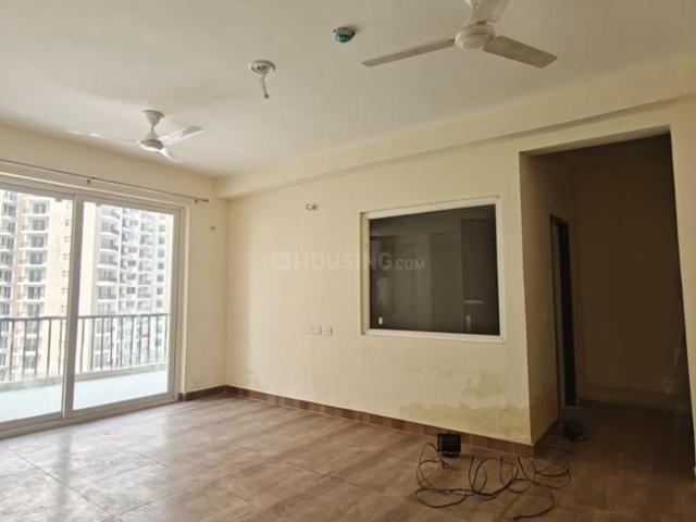 4 BHK Apartment in Sector 107 for resale Noida. The reference number is 20157665