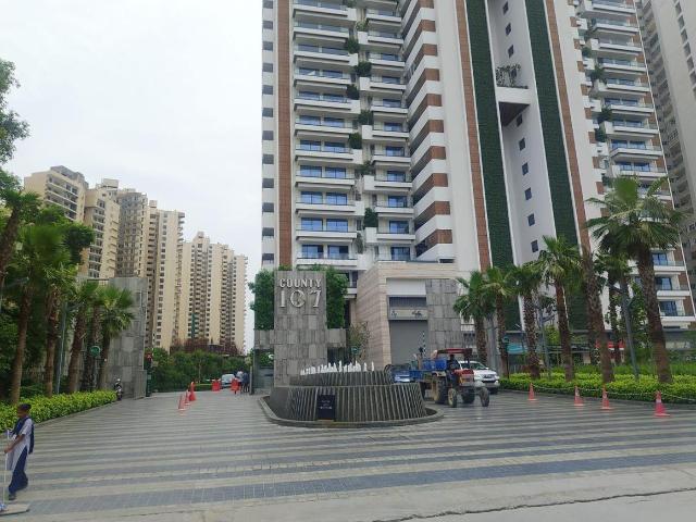 4 BHK Apartment in Sector 107 for resale Noida. The reference number is 20295515