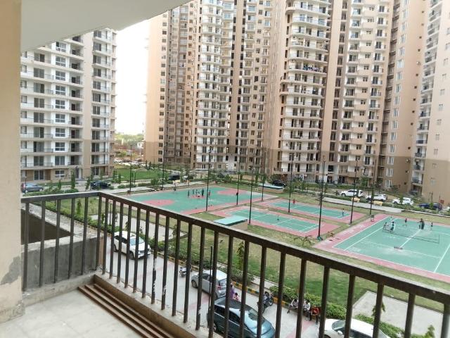 4 BHK Apartment in Sector 107 for resale Noida. The reference number is 20456596