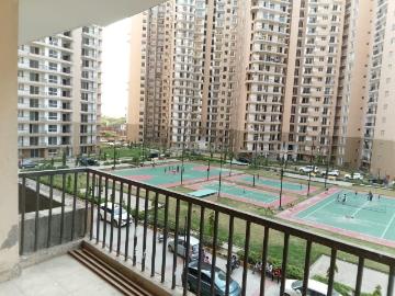 4 BHK Apartment in Sector 107 for resale Noida. The reference number is 20456596