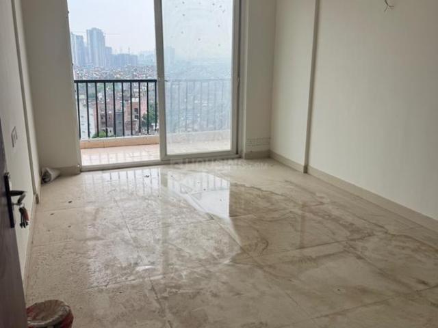 4 BHK Apartment in Sector 107 for resale Noida. The reference number is 20625361