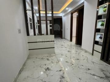 4 BHK Apartment in Sector 104 for resale Noida. The reference number is 17806686