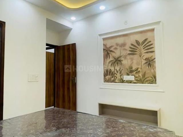 4 BHK Apartment in Sector 104 for resale Noida. The reference number is 19588745