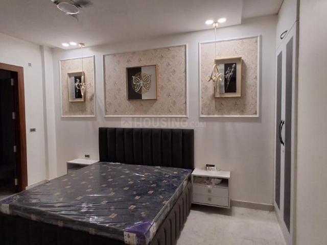 4 BHK Apartment in Sector 104 for resale Noida. The reference number is 19613994