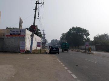 4 BHK Apartment in Sector 104 for resale Faridabad. The reference number is 20033339