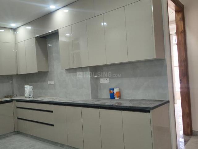 4 BHK Apartment in Sector 105 for resale Noida. The reference number is 20161208