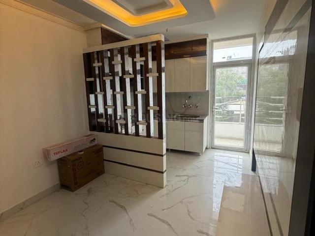 4 BHK Apartment in Sector 105 for resale Noida. The reference number is 21077495
