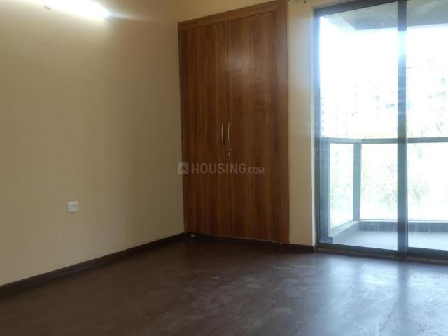 4 BHK Apartment in Sector 106 for rent Gurgaon. The reference number is 20090585