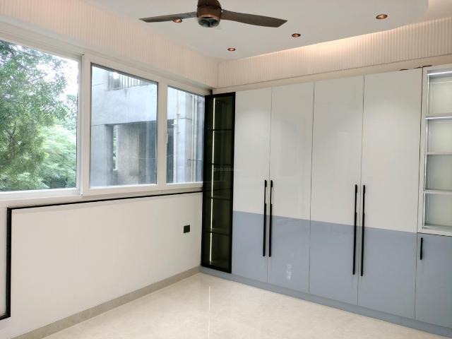 4 BHK Apartment in Sector 10 Dwarka for resale New Delhi. The reference number is 21198332