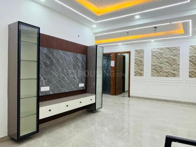 4 BHK Apartment in Sector 110 for resale Noida. The reference number is 19941947