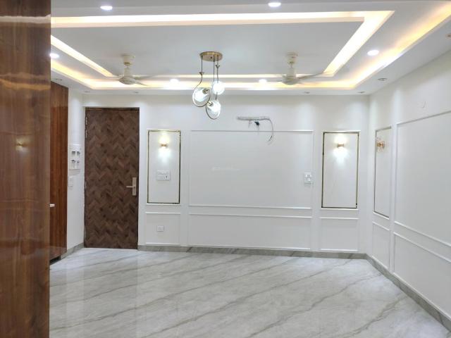 4 BHK Apartment in Sector 11 Dwarka for resale New Delhi. The reference number is 20674450