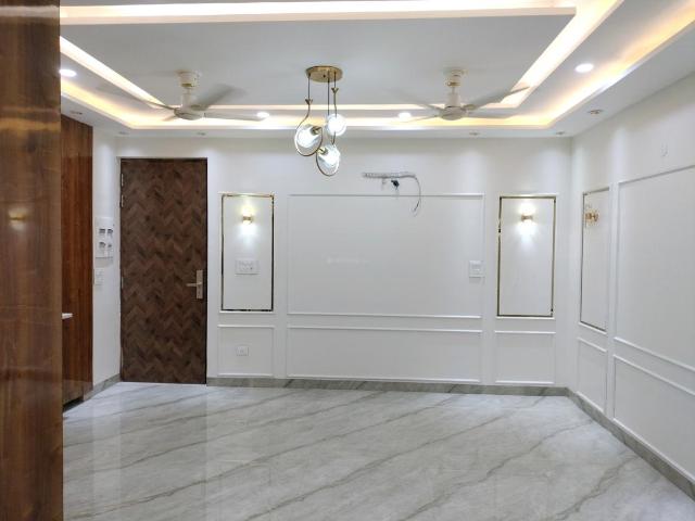 4 BHK Apartment in Sector 11 Dwarka for resale New Delhi. The reference number is 21210208