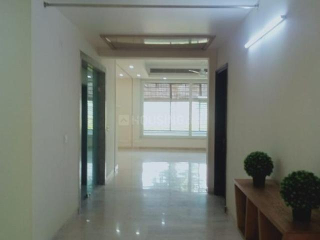 4 BHK Apartment in Sector 128 for rent Noida. The reference number is 8352530
