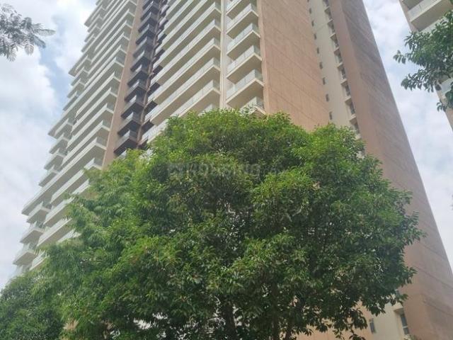 4 BHK Apartment in Sector 128 for rent Noida. The reference number is 20405974