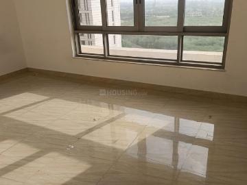 4 BHK Apartment in Sector 128 for rent Noida. The reference number is 20517376