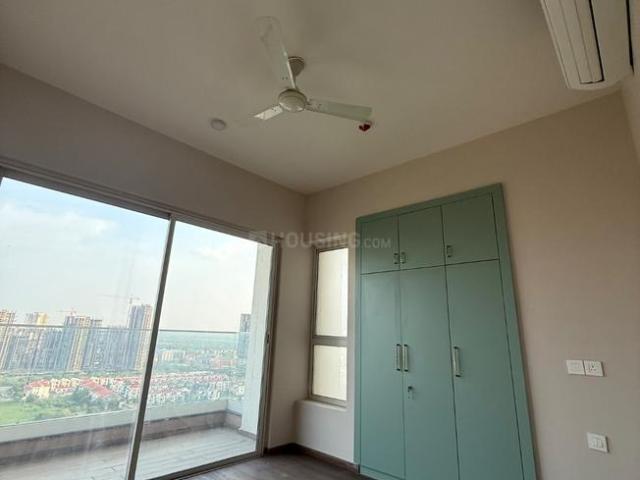 4 BHK Apartment in Sector 128 for rent Noida. The reference number is 20945630