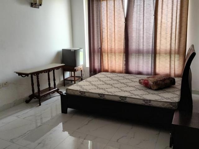 4 BHK Apartment in Sector 128 for rent Noida. The reference number is 21000116