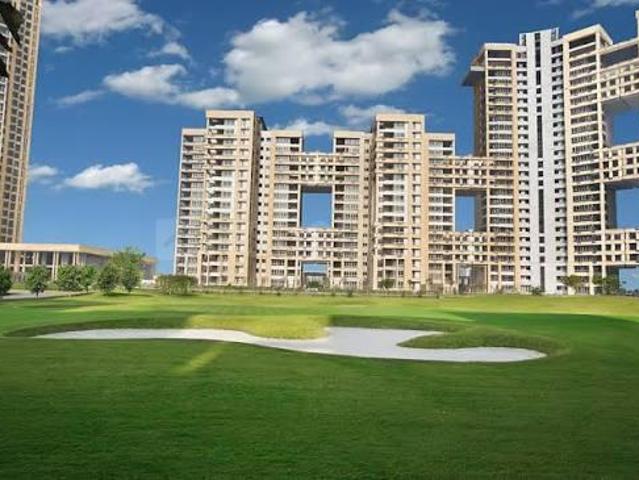 4 BHK Apartment in Sector 128 for resale Noida. The reference number is 21111700