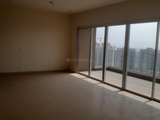 4 BHK Apartment in Sector 128 for resale Noida. The reference number is 21243871