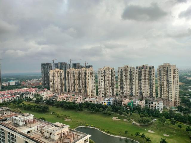 4 BHK Apartment in Sector 128 for resale Noida. The reference number is 21304997