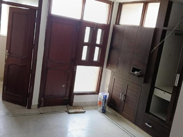 4 BHK Apartment in Sector 12 Dwarka for rent New Delhi. The reference number is 19827653
