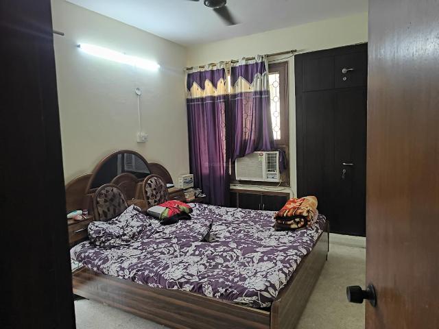 4 BHK Apartment in Sector 12 Dwarka for rent New Delhi. The reference number is 21153059
