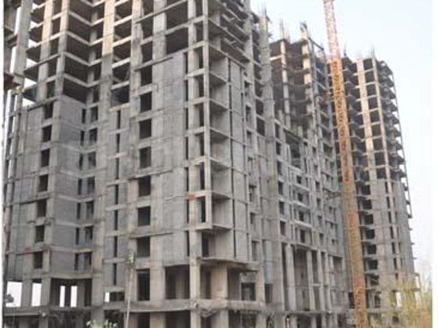 4 BHK Apartment in Sector 131 for resale Noida. The reference number is 19587208