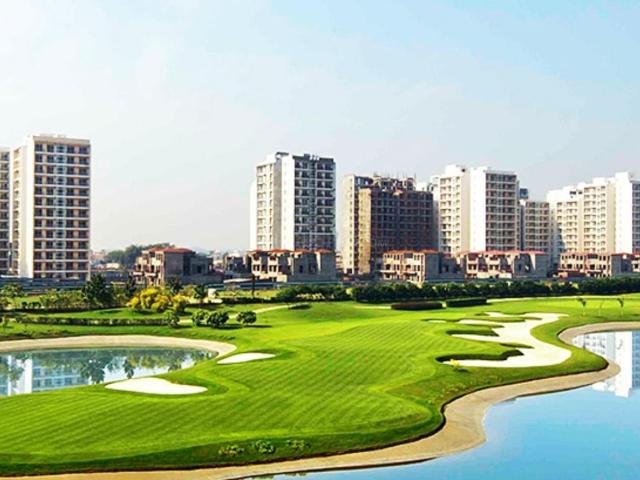 4 BHK Apartment in Sector 131 for resale Noida. The reference number is 21058781