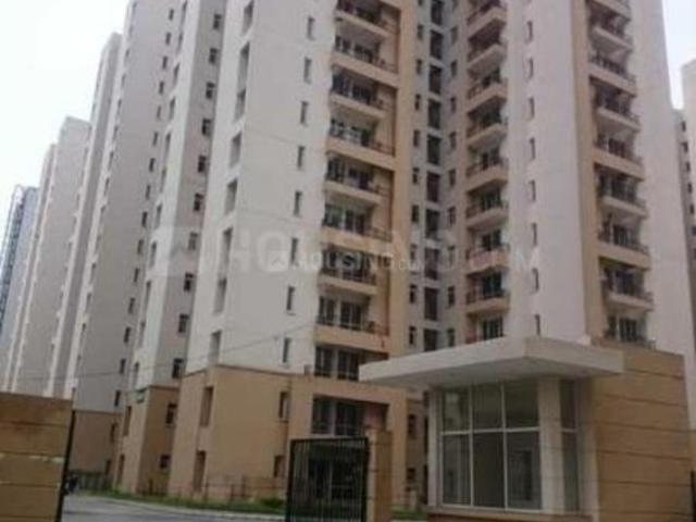 4 BHK Apartment in Sector 134 for resale Noida. The reference number is 20194570