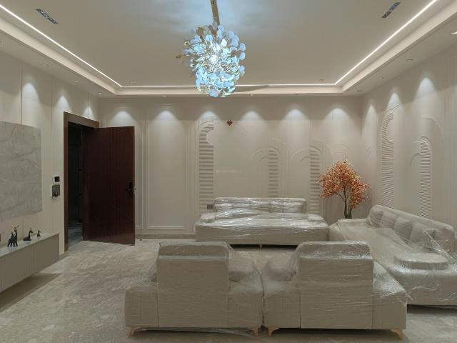 4 BHK Apartment in Sector 24 Rohini for resale New Delhi. The reference number is 19944875