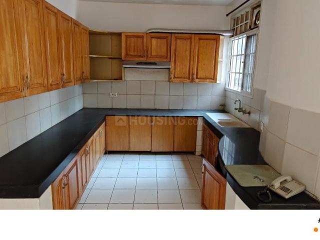 4 BHK Apartment in Sector 22 Dwarka for resale New Delhi. The reference number is 19606635