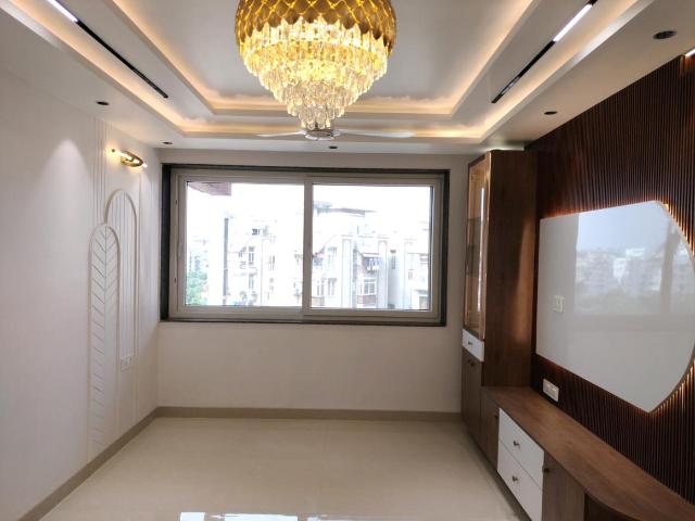 4 BHK Apartment in Sector 22 Dwarka for resale New Delhi. The reference number is 21028304