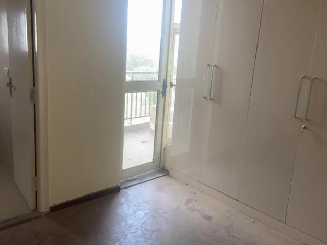 4 BHK Apartment in Sector 37C for rent Gurgaon. The reference number is 19968137