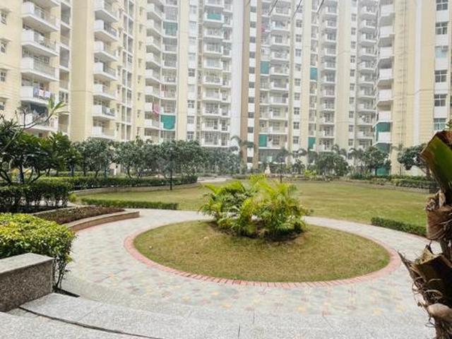 4 BHK Apartment in Sector 33 for resale Bhiwadi. The reference number is 18354256
