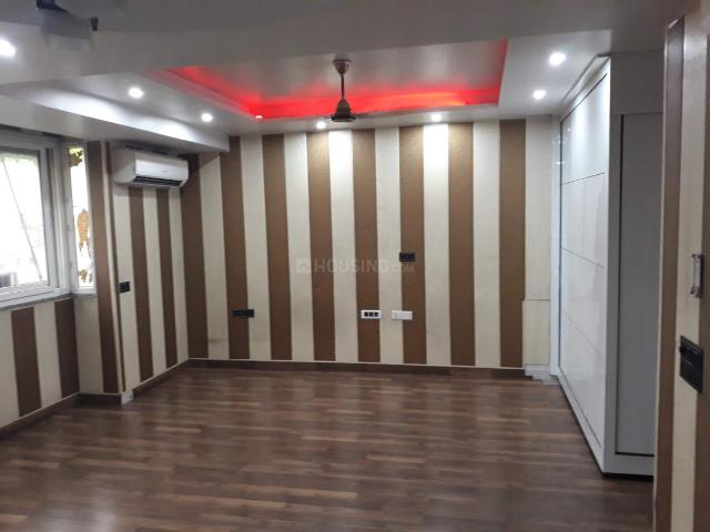 4 BHK Apartment in Sector 3 Dwarka for resale New Delhi. The reference number is 21010727