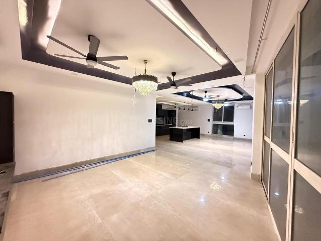 4 BHK Apartment in Sector 44 for rent Noida. The reference number is 18007908