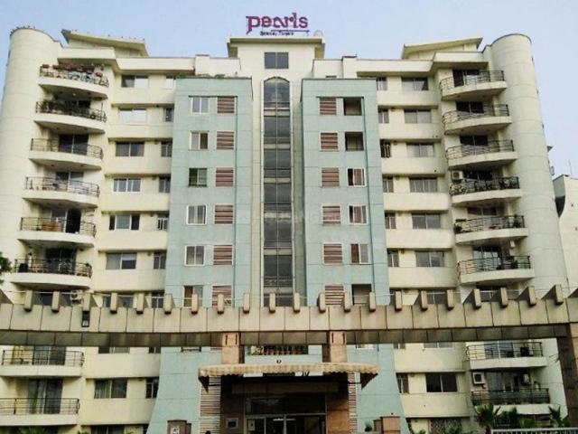4 BHK Apartment in Sector 44 for resale Noida. The reference number is 17849791