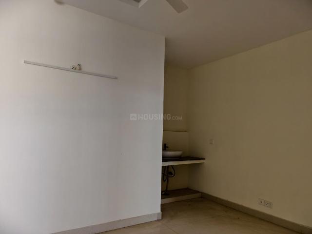 4 BHK Apartment in Sector 45 for rent Noida. The reference number is 21336802