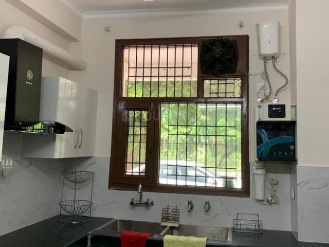 4 BHK Apartment in Sector 49 for rent Chandigarh. The reference number is 21139056
