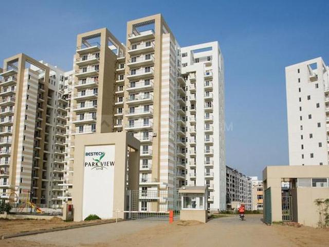 4 BHK Apartment in Sector 49 for rent Gurgaon. The reference number is 20178579