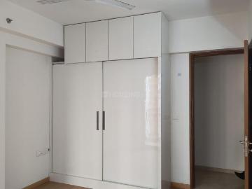 4 BHK Apartment in Sector 43 for rent Noida. The reference number is 20129099