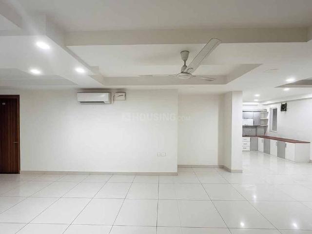 4 BHK Apartment in Sector 43 for rent Gurgaon. The reference number is 20047495