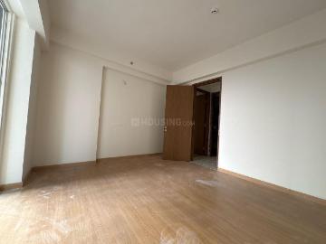 4 BHK Apartment in Sector 43 for resale Noida. The reference number is 20032700
