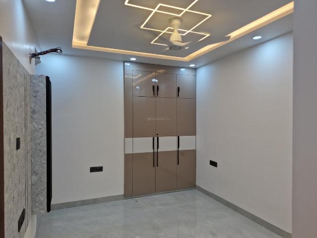 4 BHK Apartment in Sector 4 Dwarka for resale New Delhi. The reference number is 20833473
