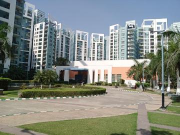 4 BHK Apartment in Sector 50 for rent Gurgaon. The reference number is 20260276