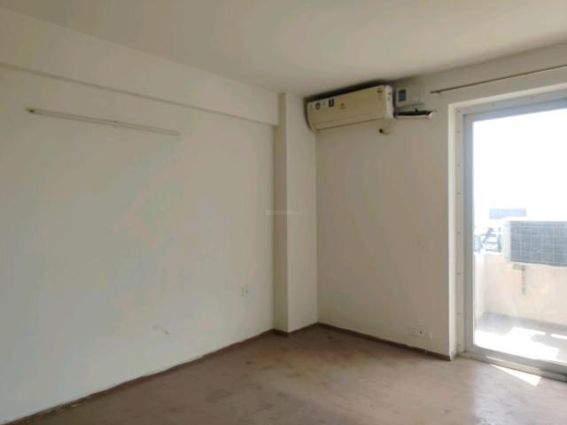 4 BHK Apartment in Sector 50 for resale Gurgaon. The reference number is 19740763