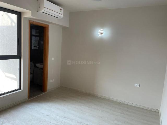 4 BHK Apartment in Sector 50 for resale Gurgaon. The reference number is 21084480