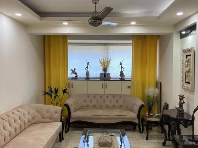 4 BHK Apartment in Sector 51 for resale Gurgaon. The reference number is 21354599